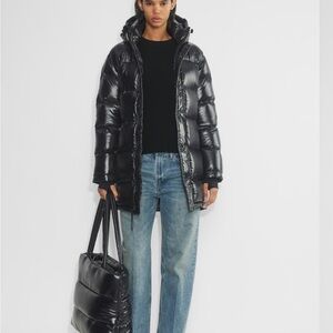 Aritzia Super Puff Mid, Hi-Gloss Jacket, M